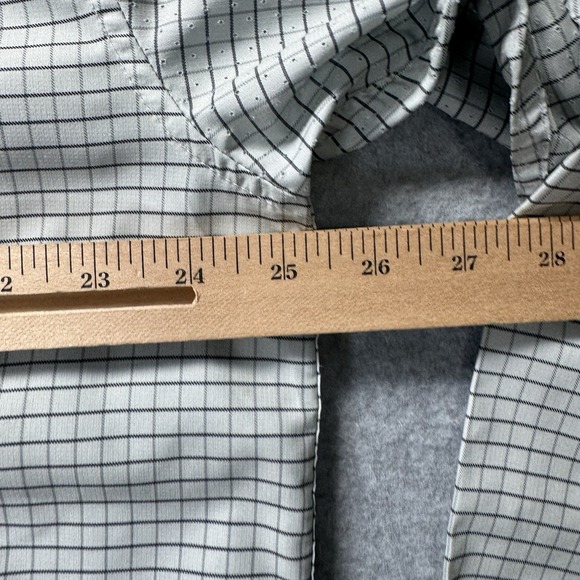 HUK Shirt Men XL Performance Fishing Long Sleeved Vented Button Up Seafoam Green - Picture 8 of 9